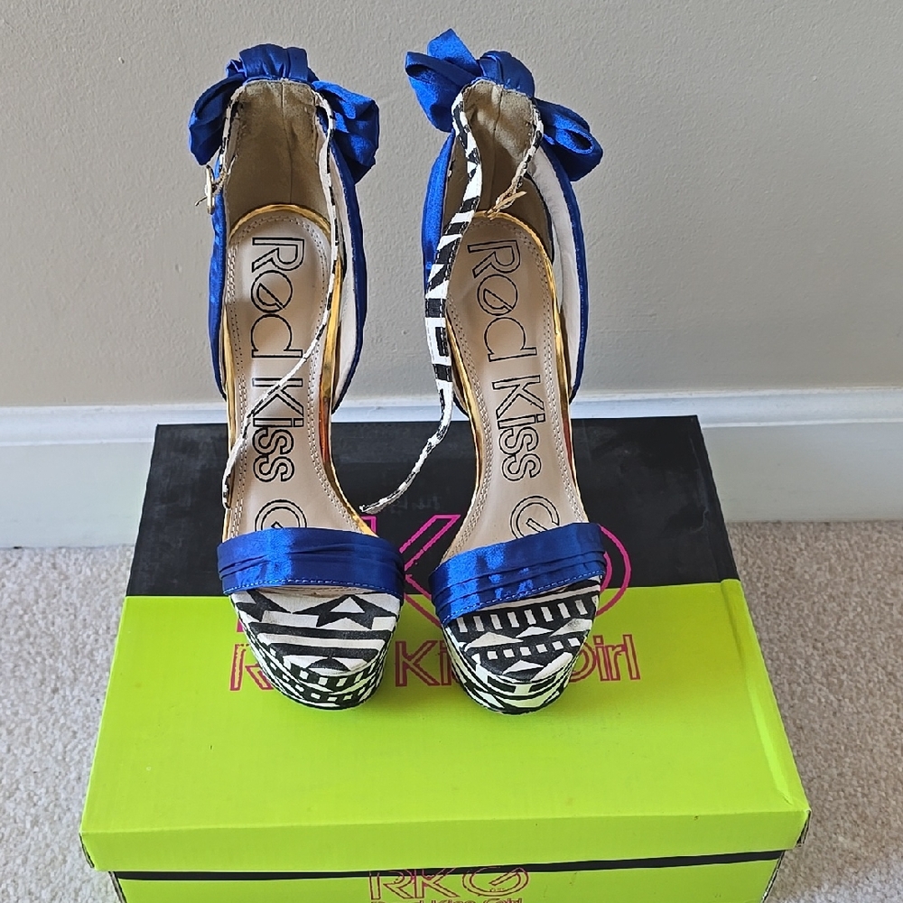 Women's Blue and Black Heels Playform